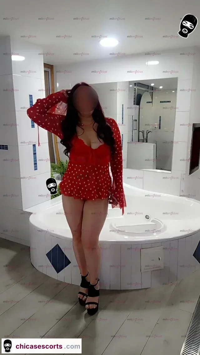 Foto de Bomba Sensual Y Complaciente Hermosa Dama Pelirroja — imagen 3
