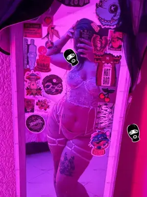 Novia Cosplayer Ninfomana Adicta Al Anal Y Grabar, Escorts en Bogotá, Colombia — 20 años