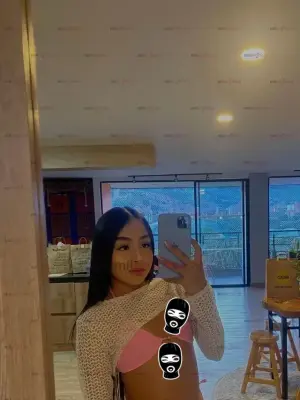 Valeria Elegancia, Escorts en Medellín, Colombia — 32 años