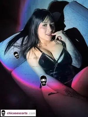 Emily Rousse A Domicilio: SeduccióN En LáTex Negro, Escorts en Bogotá, Colombia — 18 años