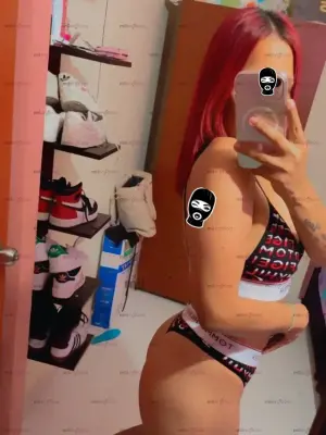 Flaquita Estrechita Peli Roja Disponible En Tu Cuidad Para Complacerte, Escorts en Bogotá, Colombia — 20 años