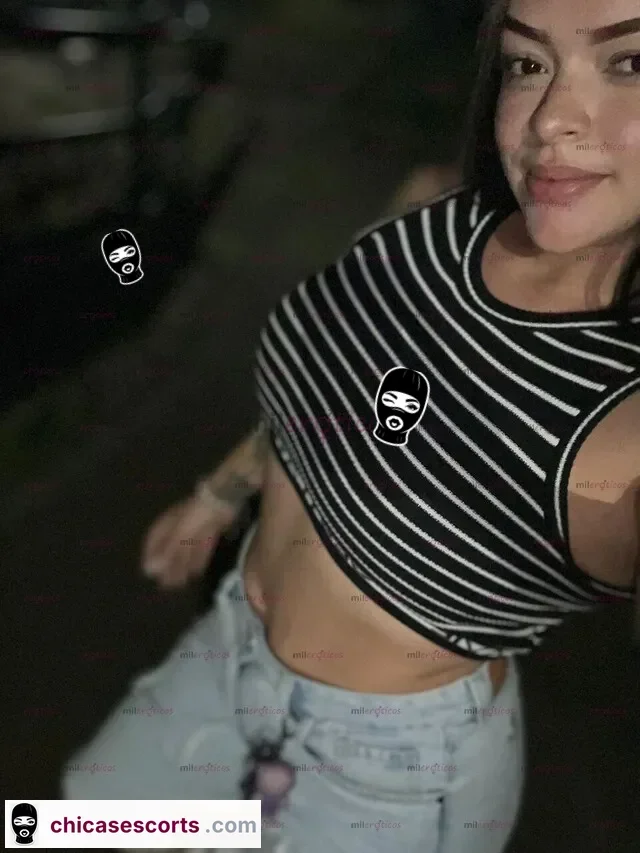 Foto de Soy Una Hermosa Jovencita Delgada De Cuerpo Torneado — imagen 3