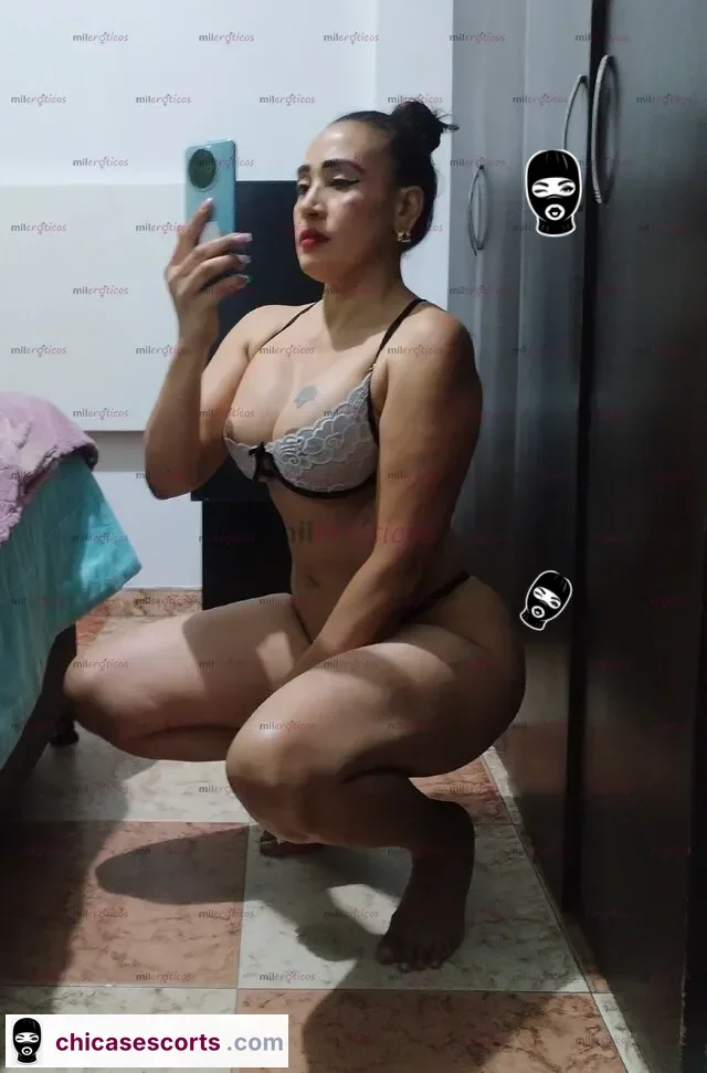 Foto de Tu Reina Con Un Cuerpo Que Pide Ser Devorado Y Pechos Llenos De Deseos — imagen 8