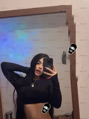 Ariana Hermosa Rampunzel Que Te Atrapa Con Su Bello Pelo Negro Hasta Sus Nalgas, Escorts en Pereira — 20 años