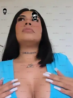 Azul En Tu Ciudad Tengo Una Vagina Apretadita Y Muy Jugosa, Escorts en Bogotá, Colombia — 23 años