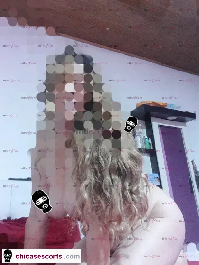 Foto de Una Linda Nevera Rubia Muy Caliente Lista Para Sacarte La Leche, Escorts en Bogotá, Colombia