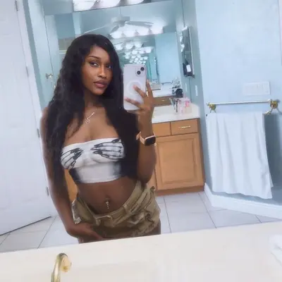 Spicy girl, Encuentros en Puerto Plata — 24 años