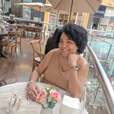 Vee, Encuentros en Santo Domingo — 42 años