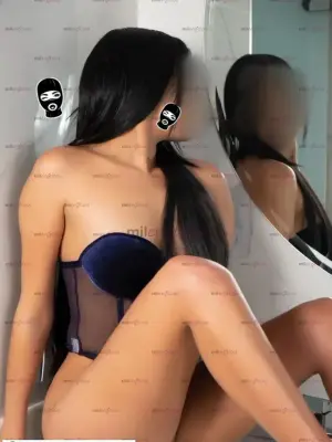 Morena Alta De Ricos Senos Dispuesta A Cumplir Tu Mejor Fantacia, Escorts en Bogotá, Colombia — 19 años